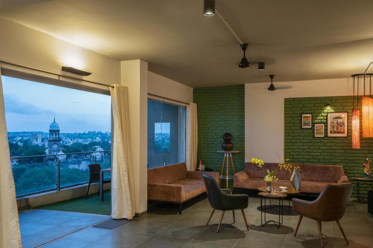 Grey Stone - Lakefront Penthouse Family Rooms Kolhápur Kültér fotó